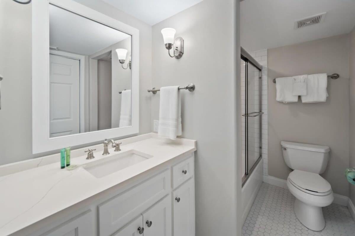 Newly Renovated Condo With Private Balcony! Panama City Beach Exterior photo